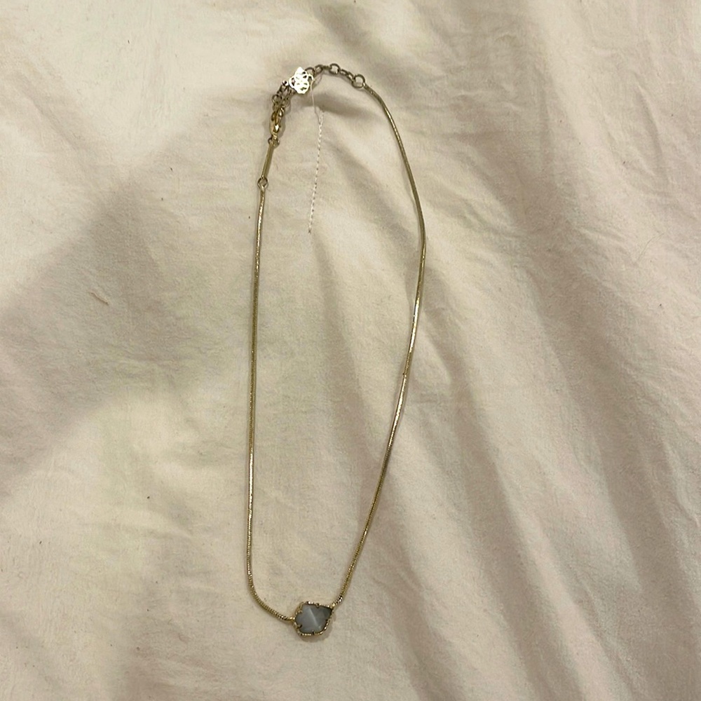 Kendra Scott necklace